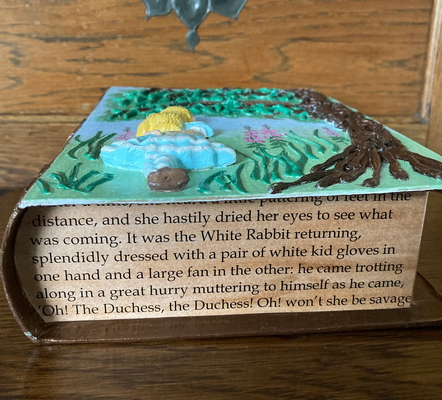 Alice in Wonderland The Cheshire Cat Paper Mache Book Box